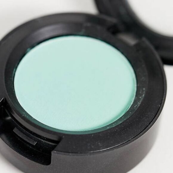 MAC Matte Eyeshadow - Shade Mint Condition - Picture 3 of 17